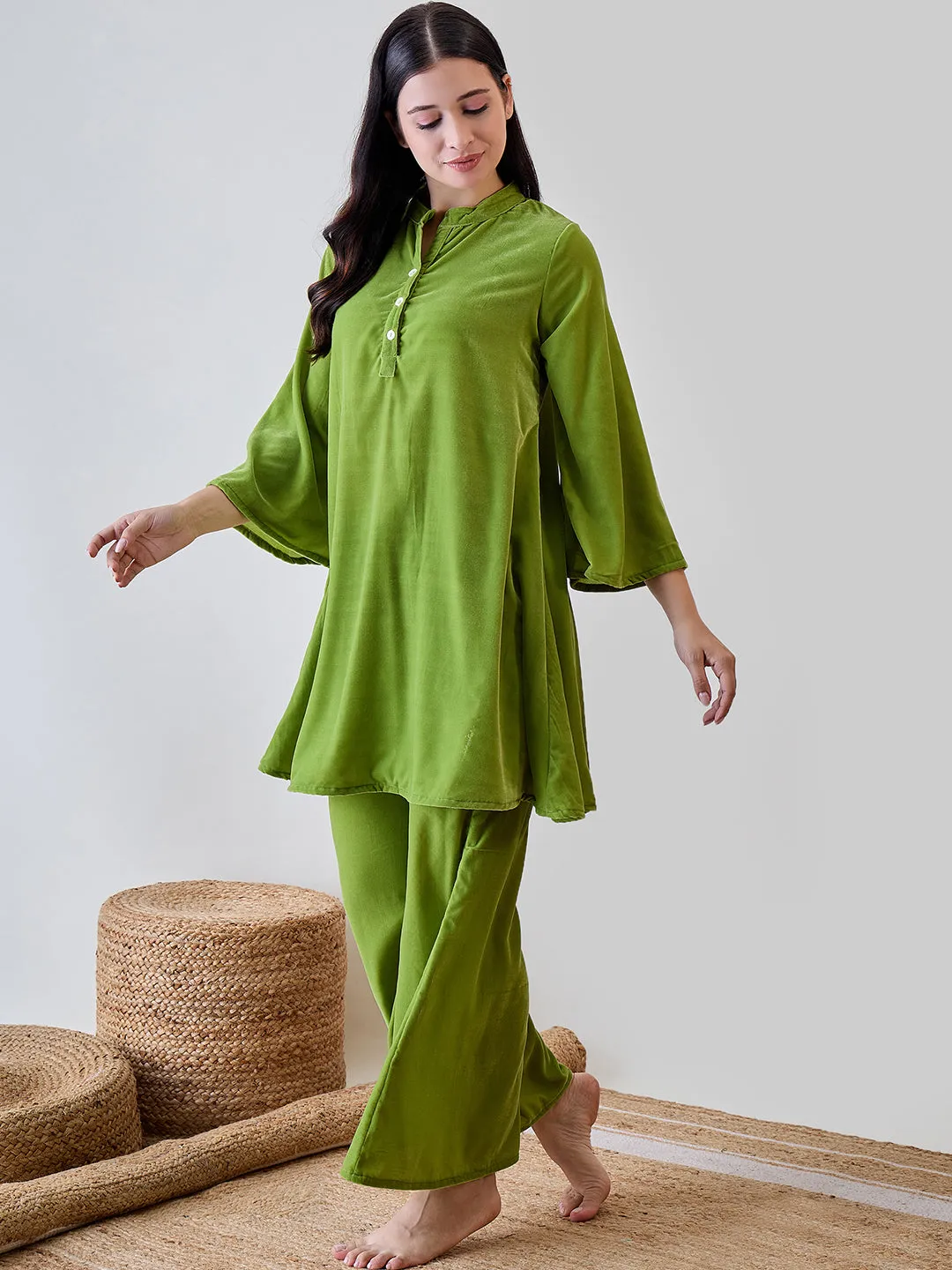 Green Solid Minimalistic Pyjama Set